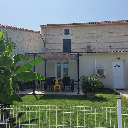 Villa Le Domaine Vesque à Saint-Pierre-de-Clairac Extérieur photo
