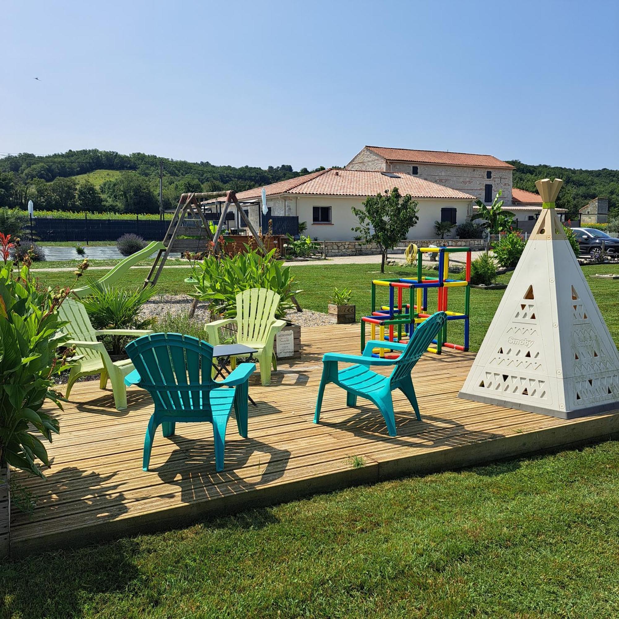 Villa Le Domaine Vesque à Saint-Pierre-de-Clairac Extérieur photo